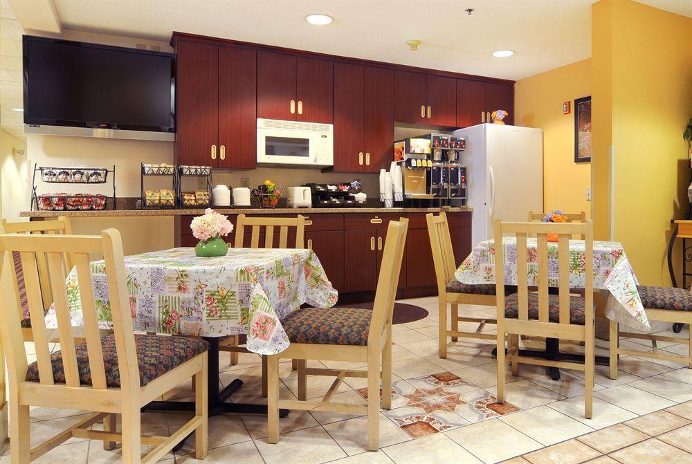 Hometown Inn & Suites Jacksonville Butler Blvd./Southpoint Εξωτερικό φωτογραφία