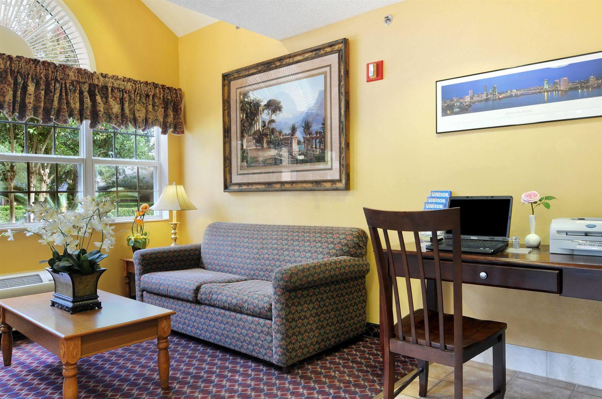 Hometown Inn & Suites Jacksonville Butler Blvd./Southpoint Δωμάτιο φωτογραφία