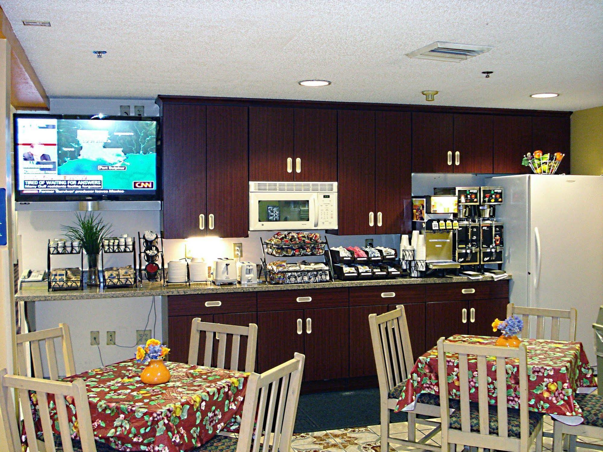 Hometown Inn & Suites Jacksonville Butler Blvd./Southpoint Εξωτερικό φωτογραφία